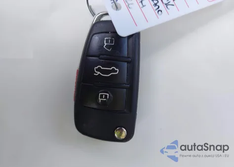 2015 Audi Q3 2.0T Premium Plus z USA, uszkodzony, nr VIN WA1FFCFS7FR000997